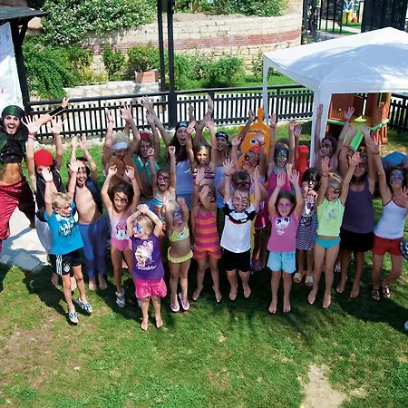 Feriested Club Melas Prive Side