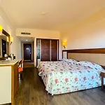 Club Melas Privé Resort Side