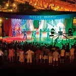 Club Melas Privé Side