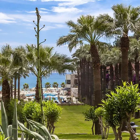 Club Melas Prive Side