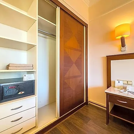 Club Melas Prive 5*