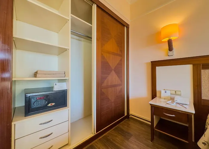 Club Melas Privé Resort Side