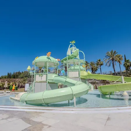 Resort Club Melas Prive