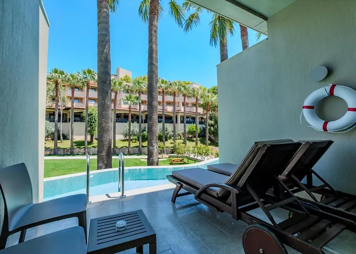 Club Melas Prive 5* Side