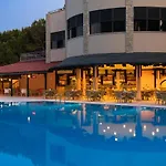 Resort Club Melas Prive 5*