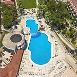 Club Melas Prive Resort Side