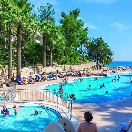 Club Melas Prive Rezort Side